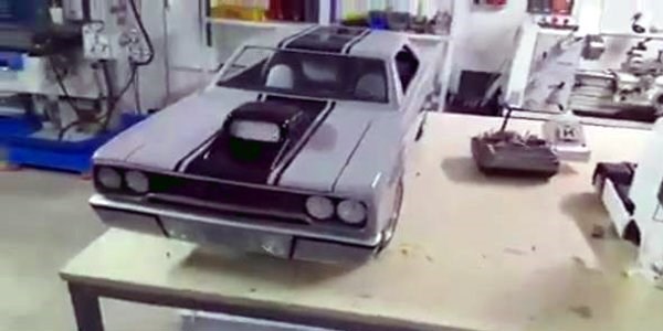 Bu maket arabada yok yok!