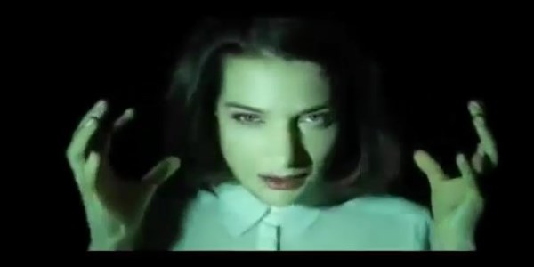 I���a g�re de�i�en insan y�z�