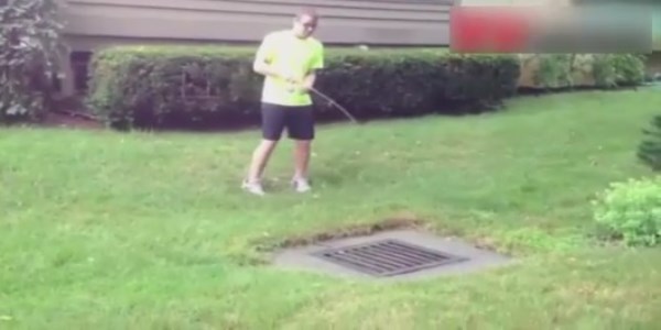 Kanalizasyona olta att�, ��kana kimse inanamad�!