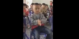 Derste uyuyan çocuk - Memurlar.Net