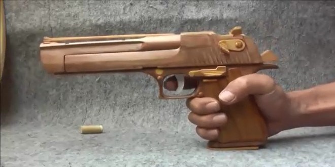 Ah�aptan yap�lm�� tabanca