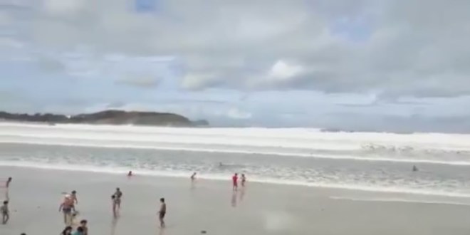 Plaj� yutan dev galga kameraya yans�d�