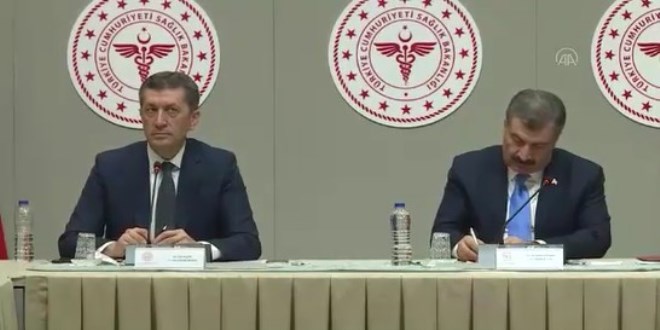 �cretli ��retmenler telafi e�itimlerinde derslere girmeleri s�z konusu olacak