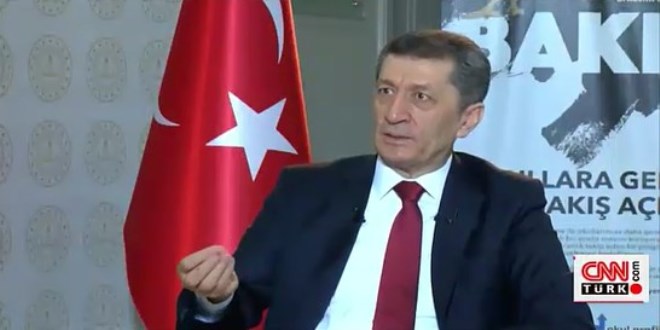 Bakan Sel�uk canl� s�n�f e�itimine a��kl�k getirdi