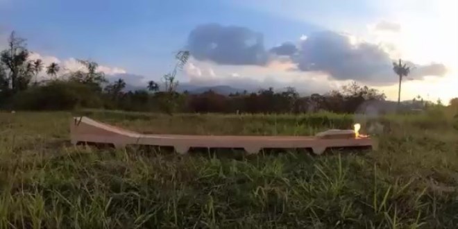 Kartondan araba, kibritlerden yak�t yapt�