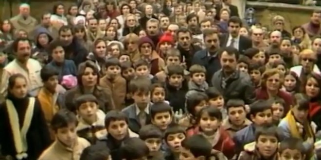 1983 y�l�nda s�nav �ncesi ��rencilerin ve velilerin heyecanl� anlar�