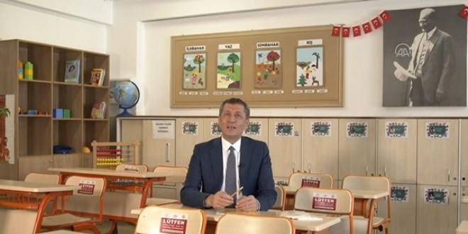 Milli E�itim Bakan� Sel�uk, ilkokul 1. s�n�f ��renci velilerine seslendi