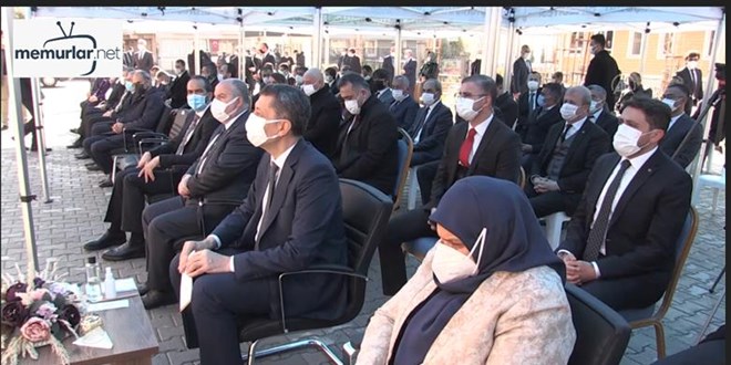 Bakan Sel�uk, e�itim yat�r�mlar� toplu a��l�� t�renine kat�ld�