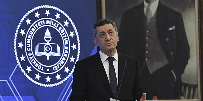 Bakan Ziya Sel�uk'tan 'telafi e�itimi' a��klamas�