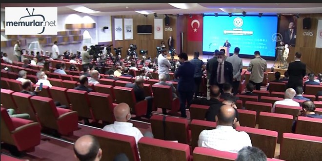 'B�y�me, �demeler dengesi ve kamu maliyesi taraf� olumlu sinyaller veriyor'