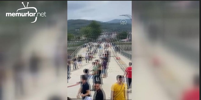 Ayanc�k'da selden etkilenen vatanda�lara su yard�m�