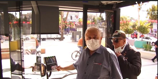 Belediye otob�slerinde 'vatan size minnettar' anonsu duyguland�r�yor