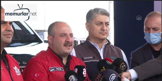 Bakan Varank, TEKNOFEST'te TOGG stand�nda konu�tu