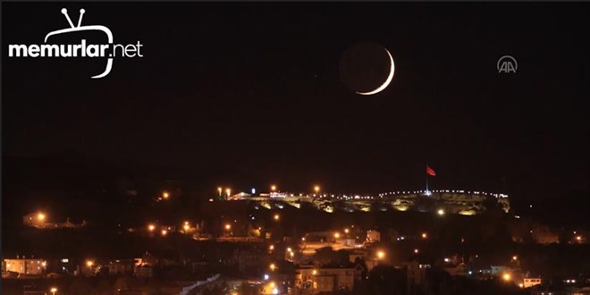 Van'�n Edremit il�esinde �ehir ���klar� aras�nda parlayan hilal...