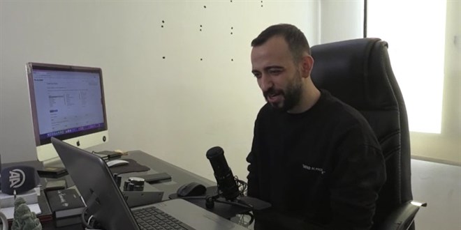 Trabzonlu gencin Karadeniz �ivesiyle seslendirdi�i videolar g�l�msetiyor