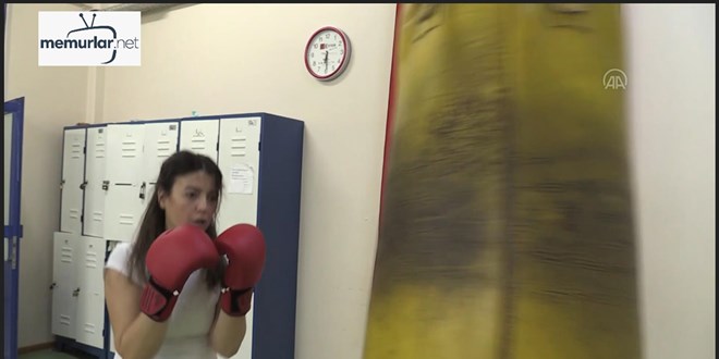 Kad�n ��retmenler boksla stres at�yor