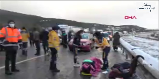 Bolu!da 12 arac�n �arp��t��� zincirleme kaza; �stanbul y�n� kapand�