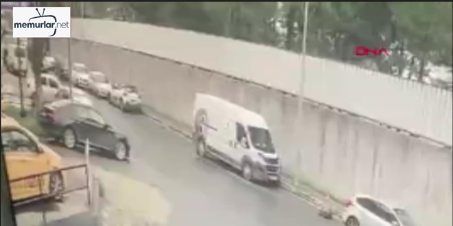 Beylikd�z�'nde kap�s� a��k otomobilden d��en �fkeli s�r�c� �l�mden d�nd�