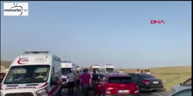 �anl�urfa'da minib�s ile otomobil �arp��t�: 2 �l�, 6 yaral�