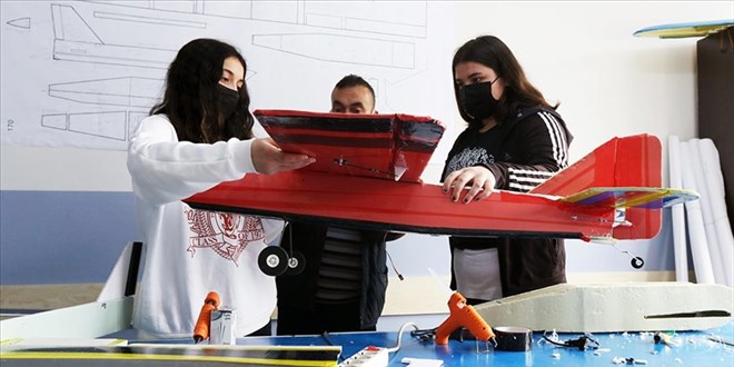 Deneyap Teknoloji At�lyeleri yeni ��rencilerini bekliyor
