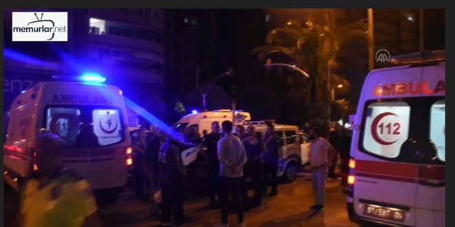 Adana'da polis arac�yla otomobilin �arp��mas� sonucu 1'i polis, 4 ki�i yaraland�