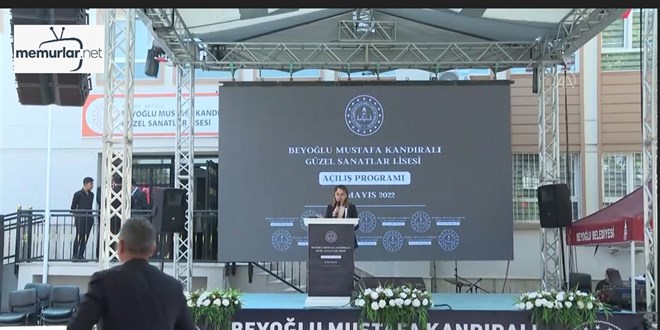 Milli E�itim Bakan� �zer, Beyo�lu Mustafa Kand�ral� G�zel Sanatlar Lisesi a��l���nda konu�tu