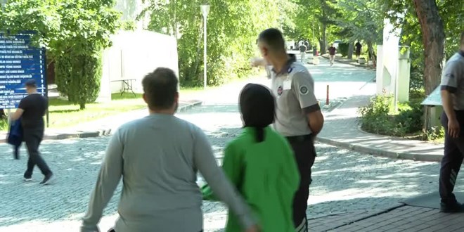 YKS'nin ilk oturumu Temel Yeterlilik Testi ba�lad�