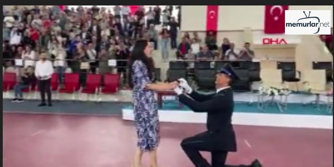 Polis adaylar� mezuniyet t�reninde s�rpriz evlilik teklifleri