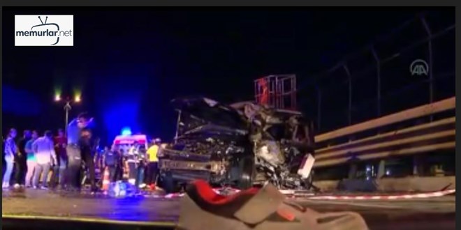 Bayrampa�a'da viyad�kte meydana gelen kazada 2 ki�i �ld�, 5 ki�i yaraland�
