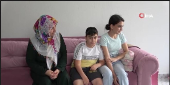 Polise verdi�i cevapla T�rkiye'yi a�latm��t�... Ay�e �niversiteyi kazand�!