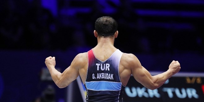 Milli sporcumuz Burhan Akbudak D�nya �ampiyonu oldu