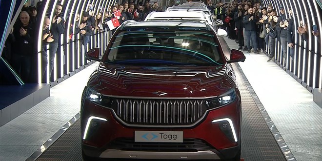 TOGG, ak�ll� otomobillerin �retim a�amalar�n� payla�t�