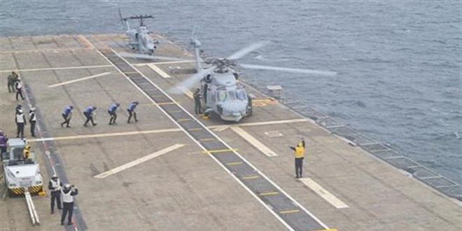 T�rkiye'nin ilk u�ak gemisine helikopterler konu�lanmaya ba�lad�