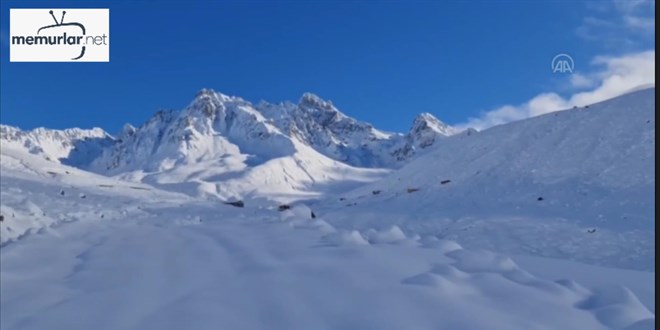 Rize'nin y�ksek kesimlerine kar ya�d�