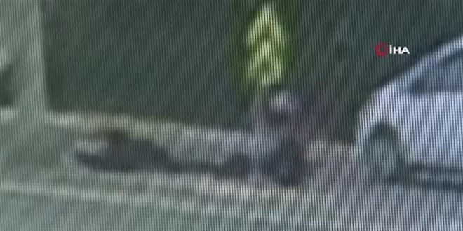 Seyir halindeki yunus polislere �arp�p ka�t�: 2 polis yaral�