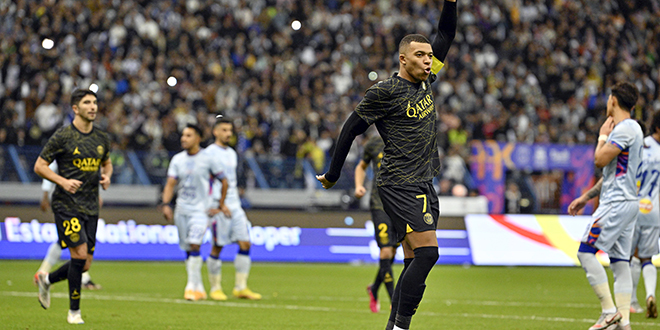 Messi ile Ronaldo'nun kar�� kar��ya geldi�i ma�ta gol ya�muru